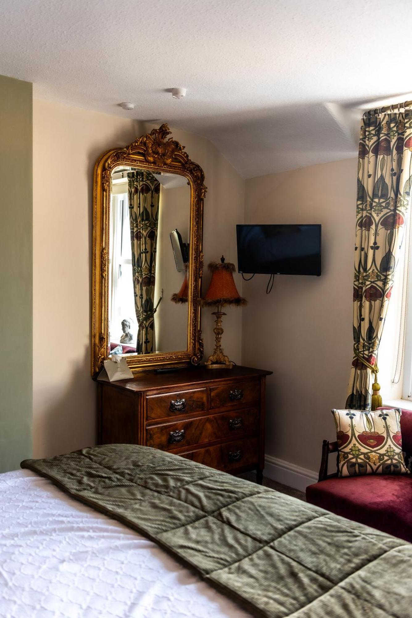 Mulberry House Hotel Ландъндо Екстериор снимка